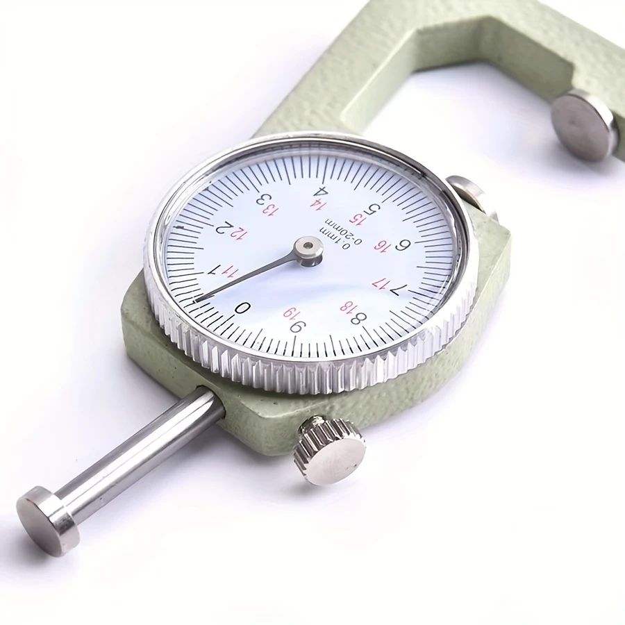 0.1mm accuracy dial gauge used for quality control in jewelry workshops